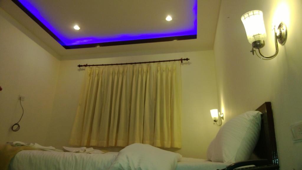 קאוסאני Hotel Hill Palace מראה חיצוני תמונה