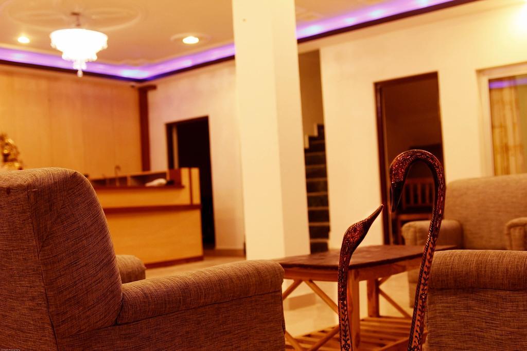 קאוסאני Hotel Hill Palace מראה חיצוני תמונה